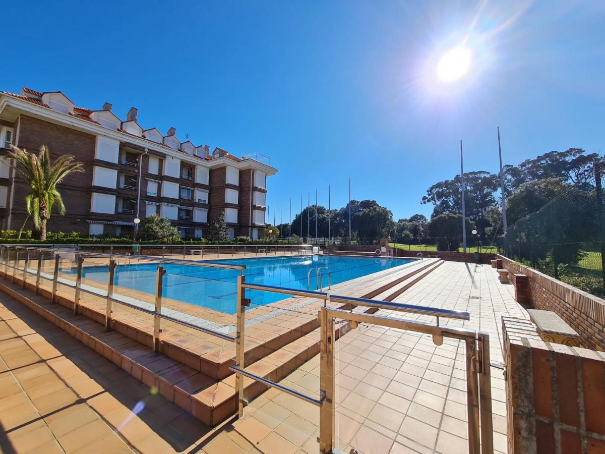 Noja. Piso En Noja A 5 Minutos De La Playa De Ris Apartment ภายนอก รูปภาพ