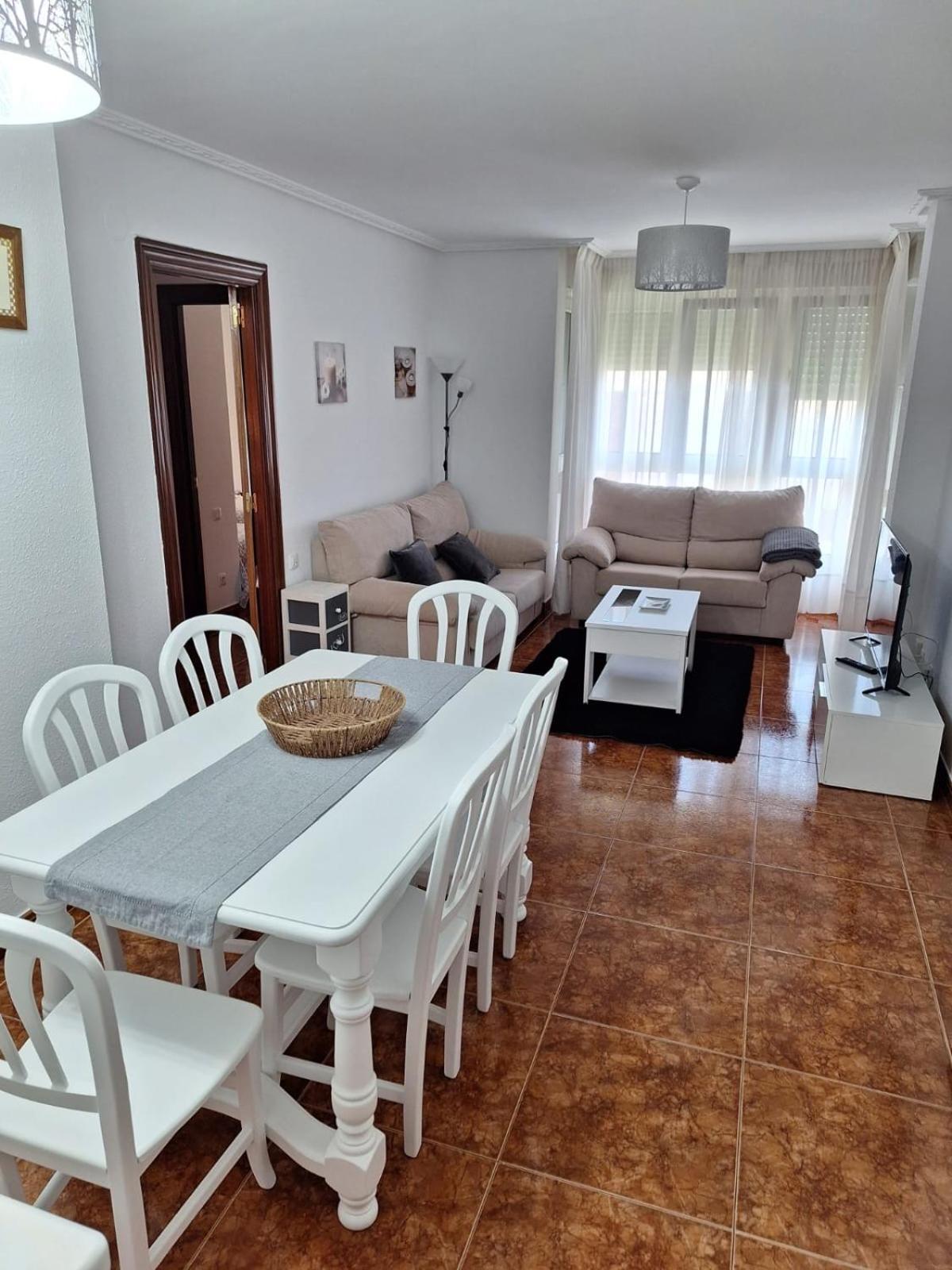 Noja. Piso En Noja A 5 Minutos De La Playa De Ris Apartment ภายนอก รูปภาพ